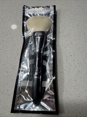 Dior Large Makeup face blush bronzer brush size 14